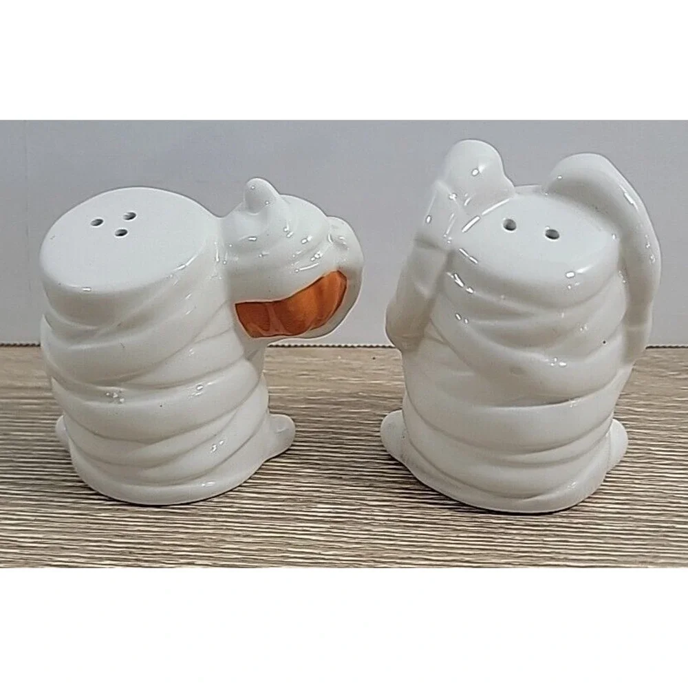 Halloween Mummy Salt and Pepper‎ Shakers Spooky Ceramic Figurines 3in